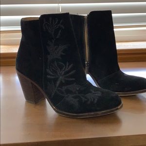 Sexy black Lucky brand booties